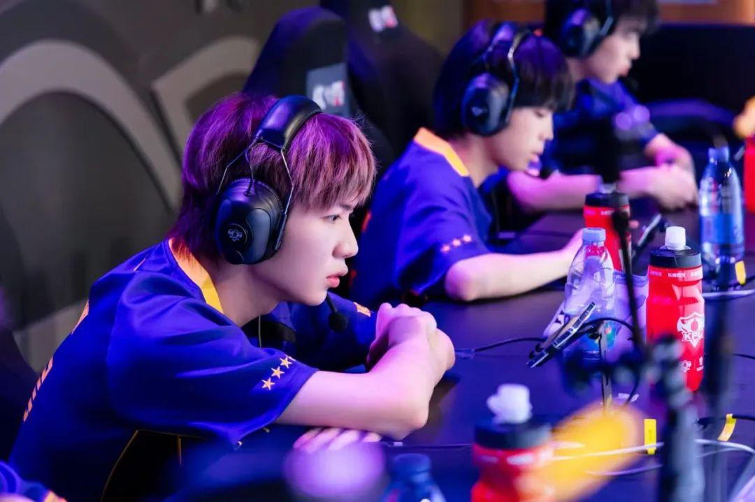 中右方向 中右方向