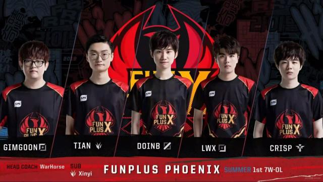 公鹿暴露外 公鹿暴露外